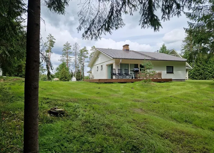 Puhkemaja Saunaga * Romeda