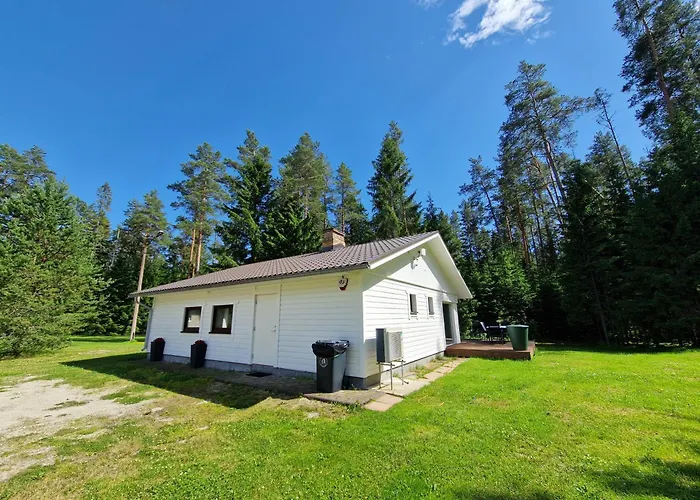 Puhkemaja Saunaga Holiday home Romeda